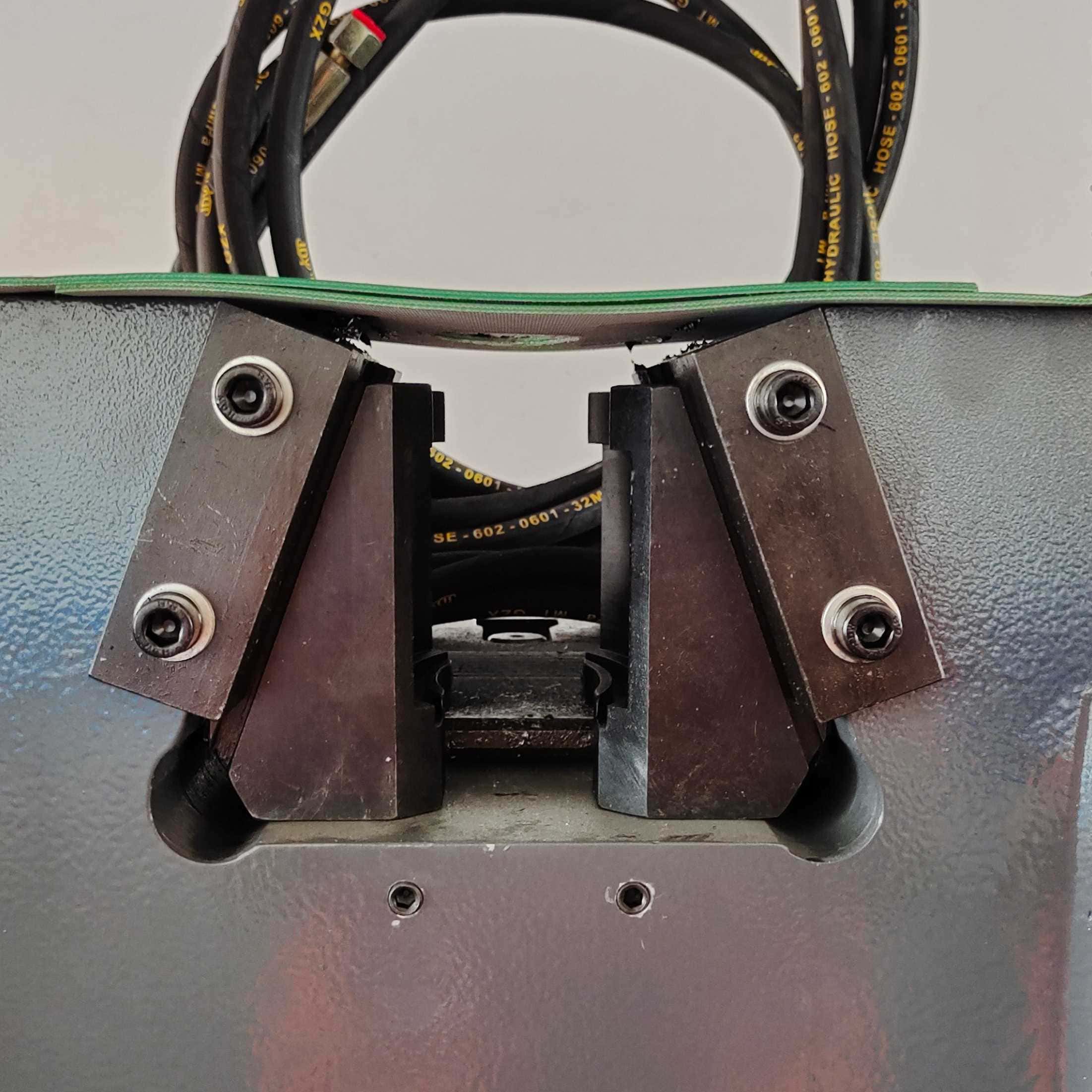 Hydraulic Universal Test Machine
