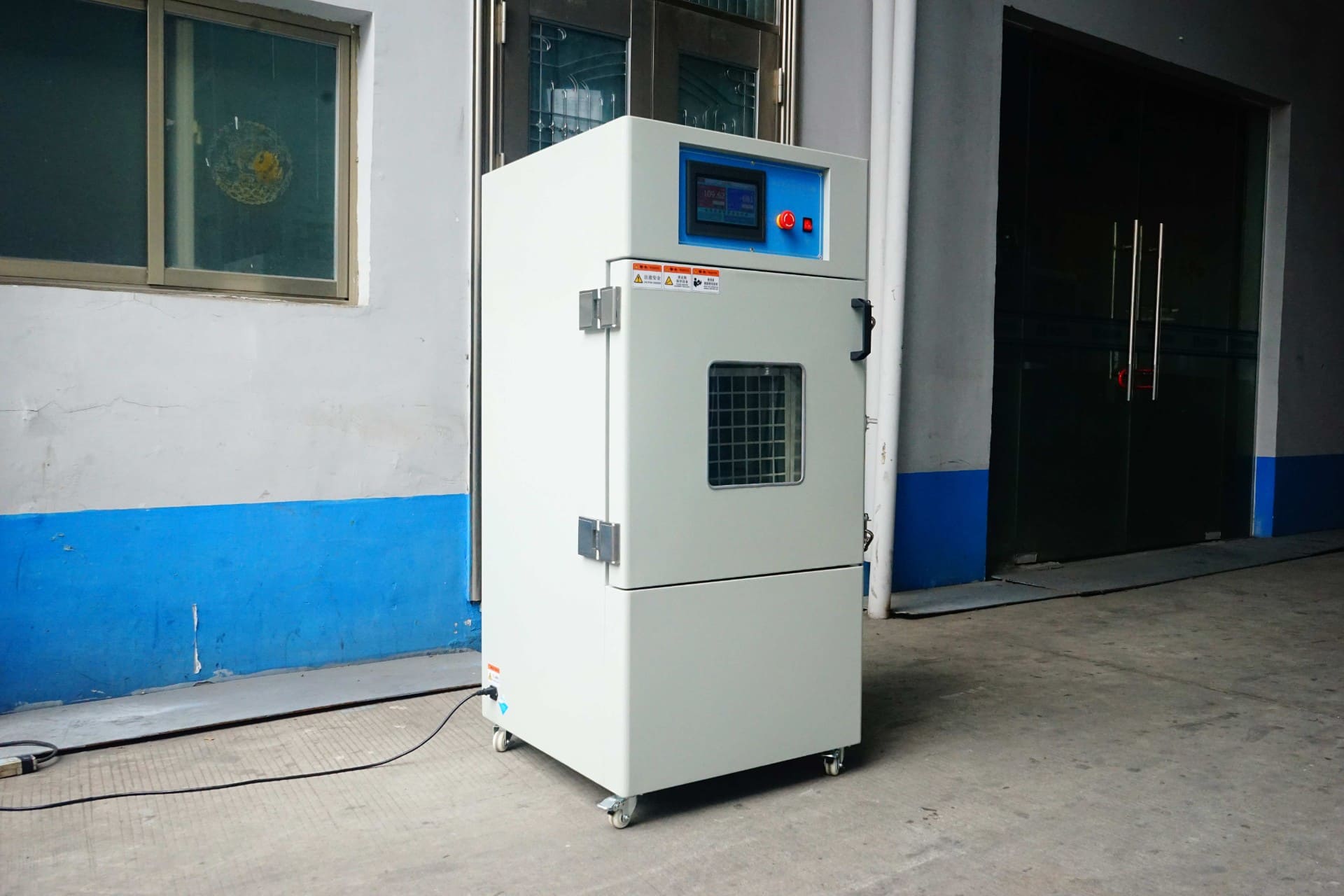 Battery Altitude Simulation Test Chamber